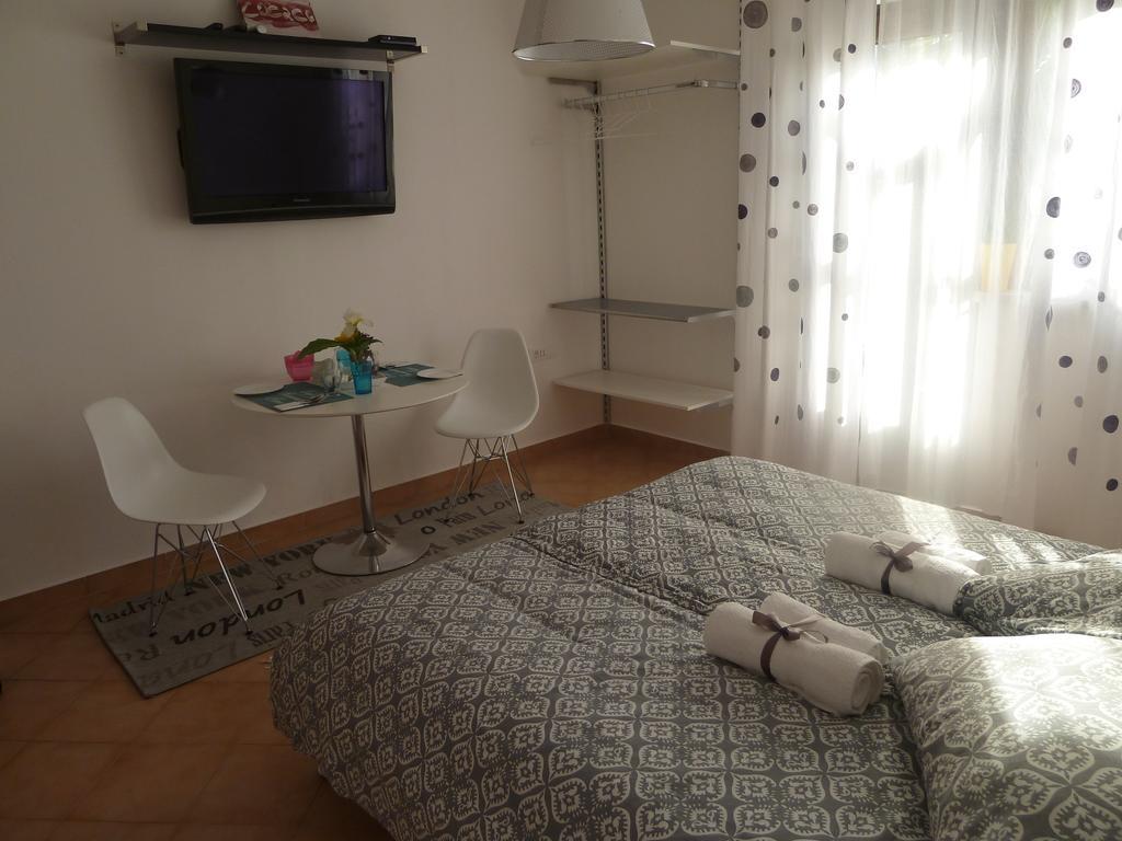 Rose Apartments Ičići Rum bild